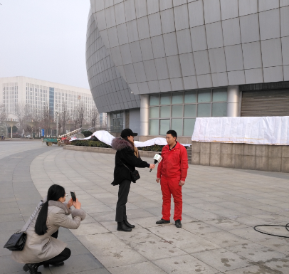 鋁塑板外墻清洗.png